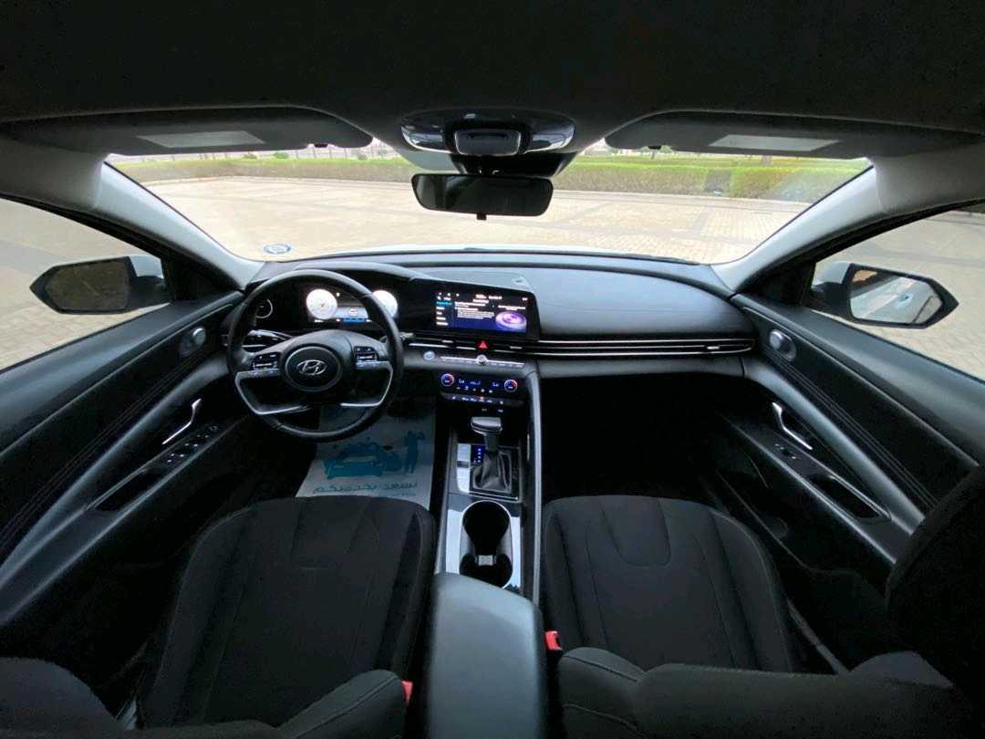 HYUNDAI ELANTRA 2023