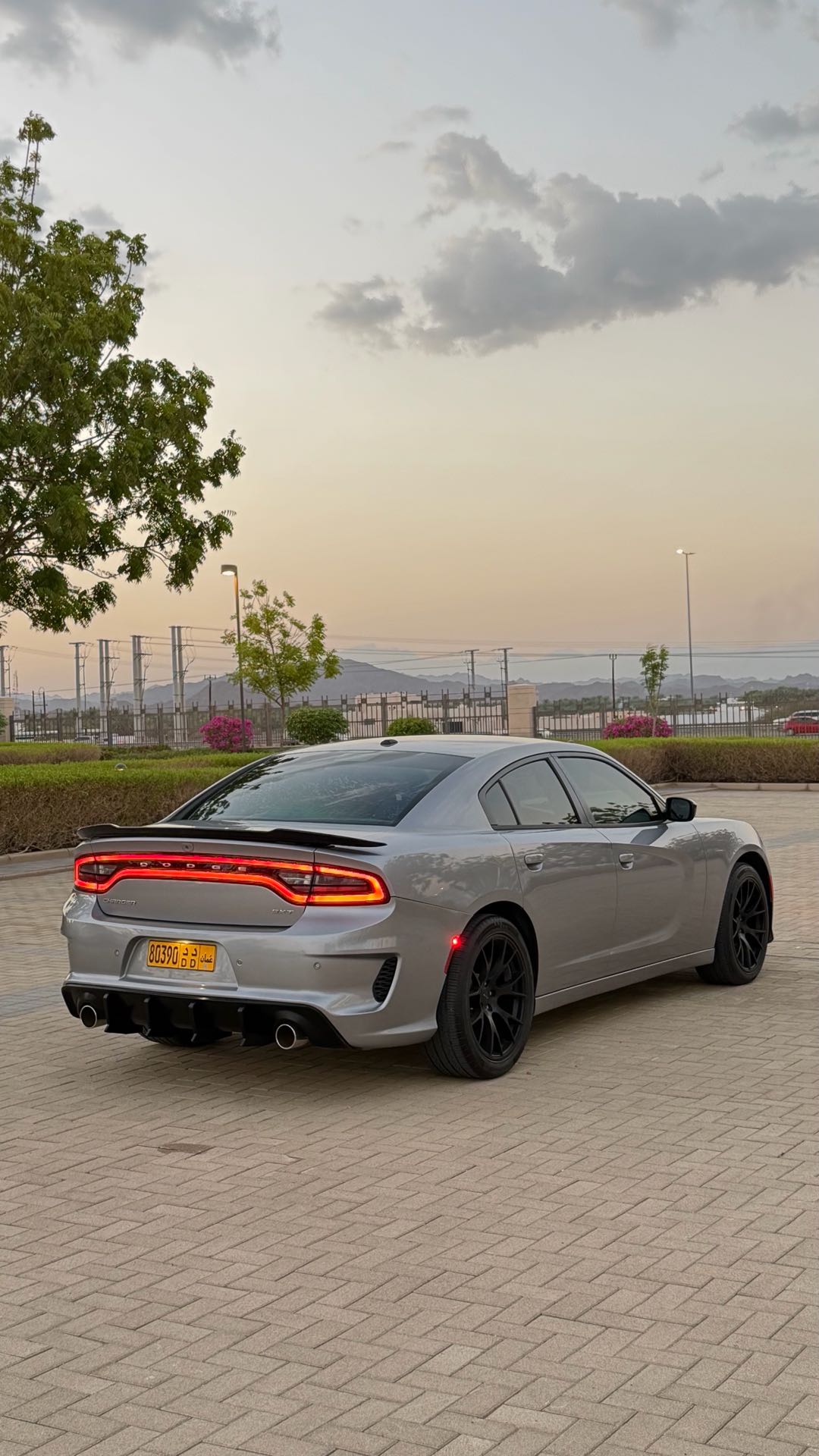 Car Image 2018 DODGE CHARGER SXT