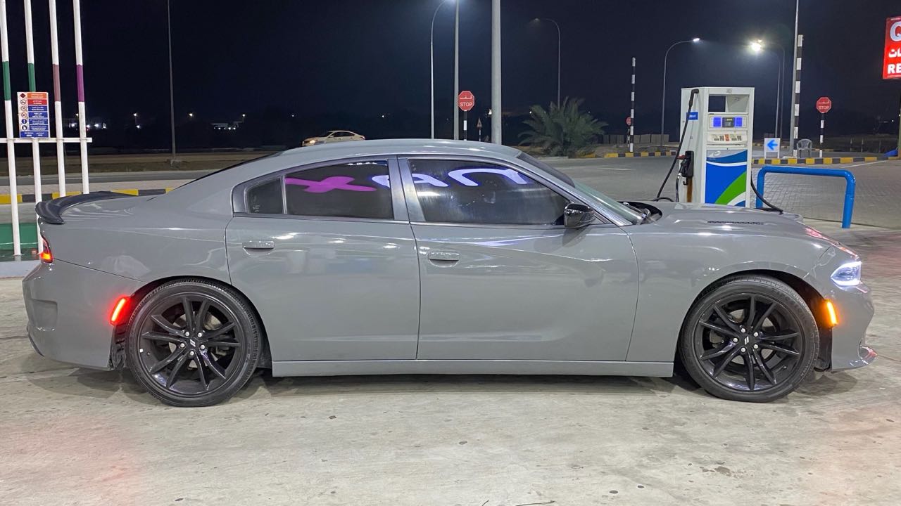 Car Image 2018 DODGE CHARGER SXT