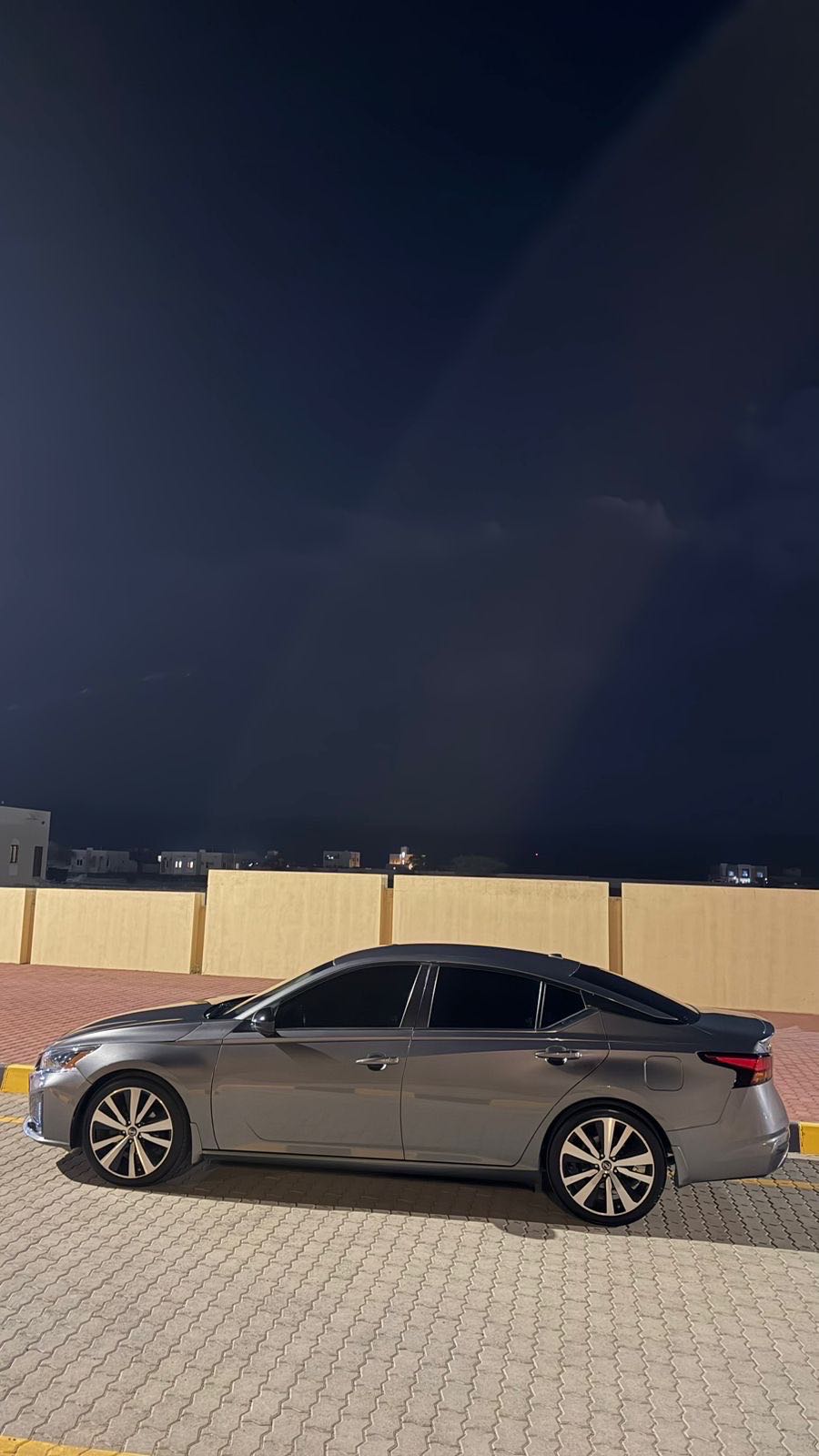 Car Image 2020 NISSAN ALTIMA SR