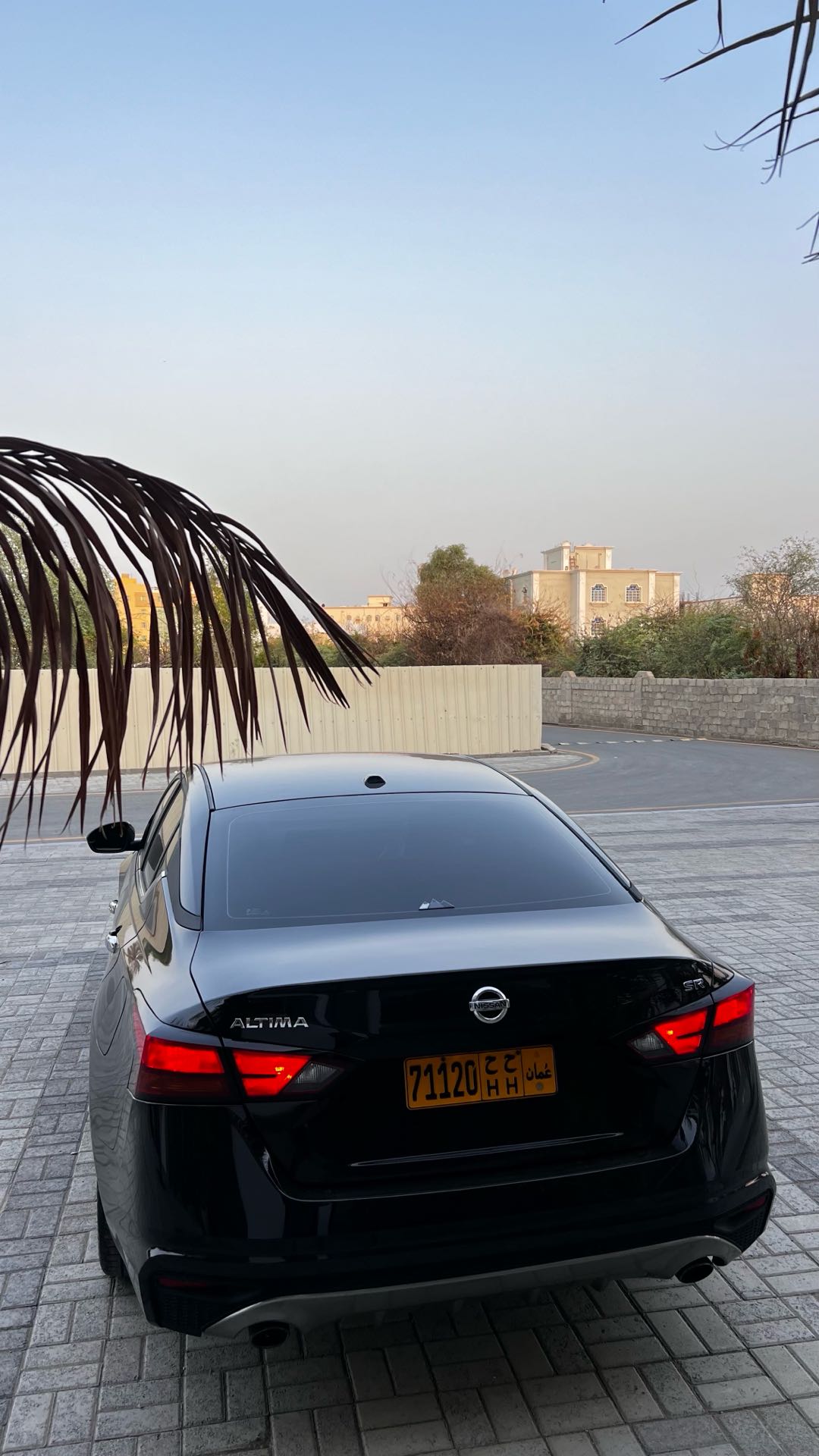 Car Image 2019 NISSAN ALTIMA SR