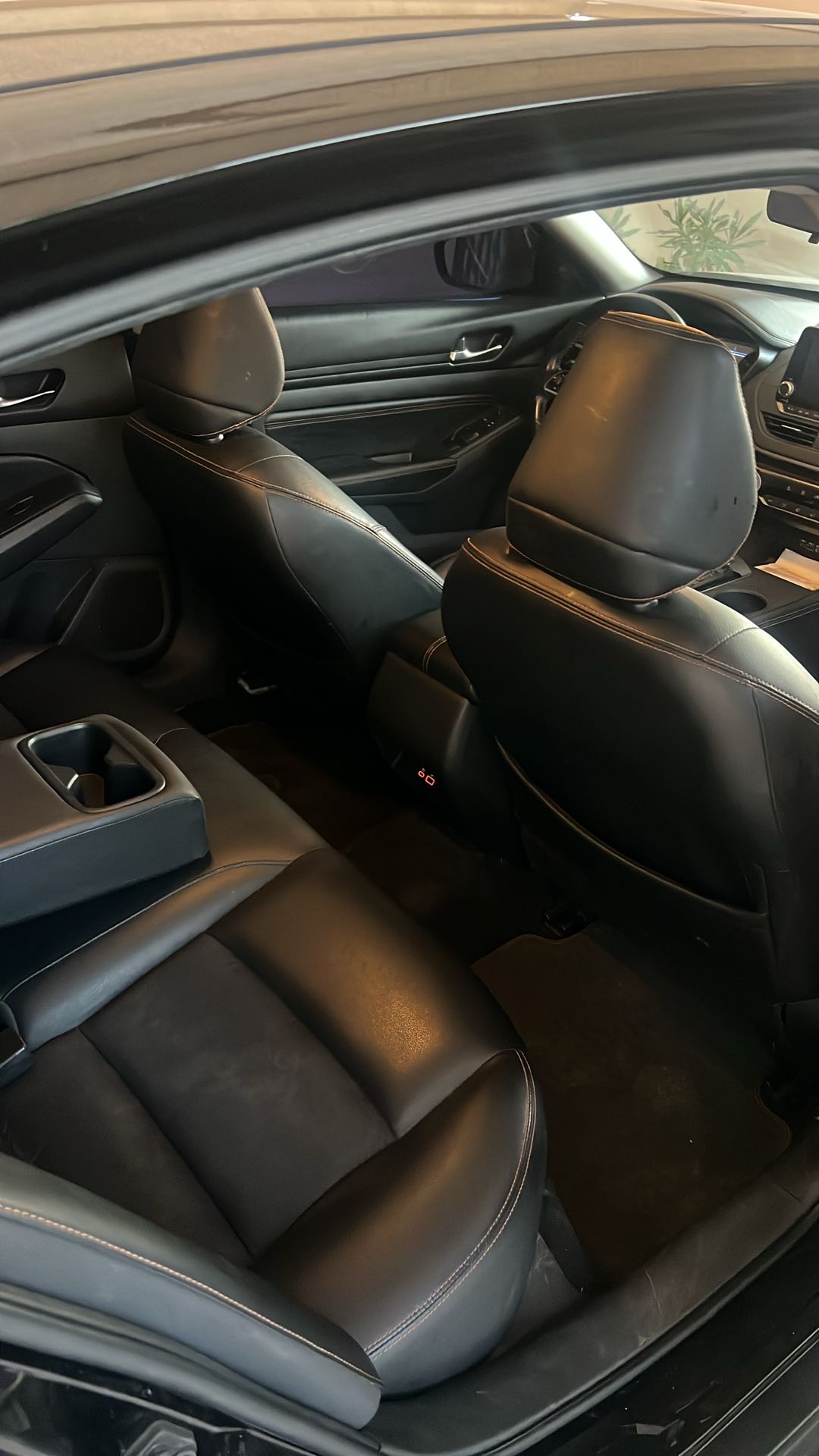 Car Image 2019 NISSAN ALTIMA SR
