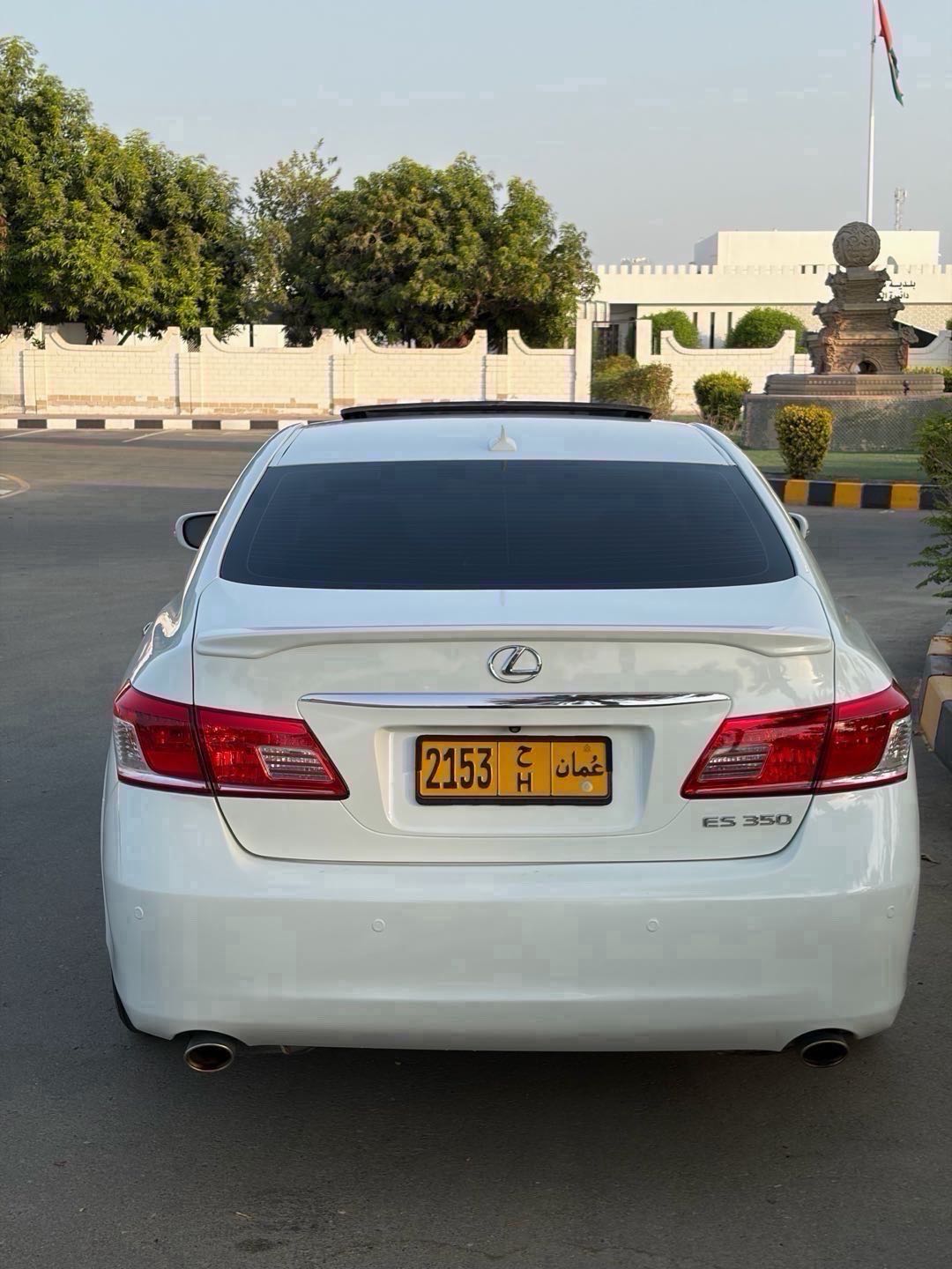 Car Image 2011 LEXUS ES 350