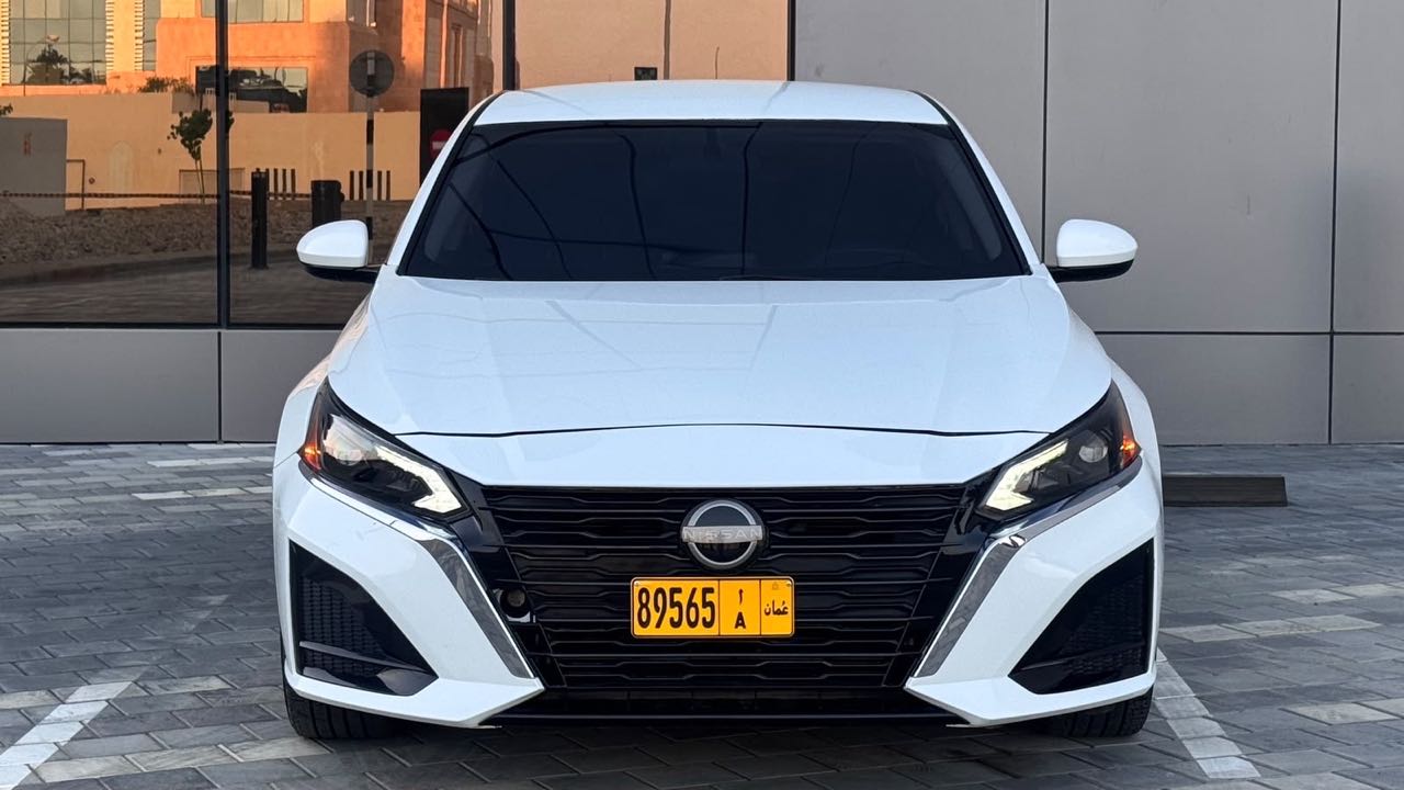 Car Image 2019 NISSAN ALTIMA SV