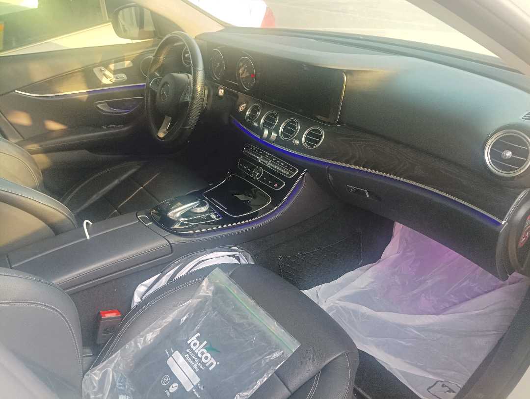 Car Image 2017 MERCEDES E Class 220
