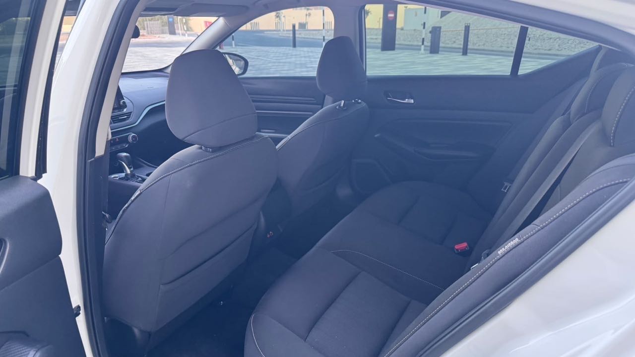 Car Image 2019 NISSAN ALTIMA S