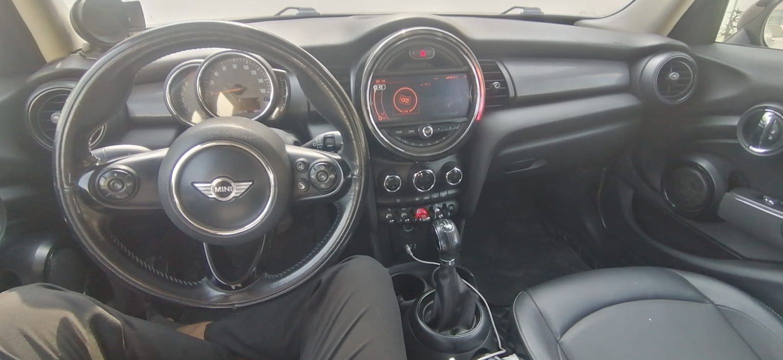 Car Image 2018 MINI COOPER 