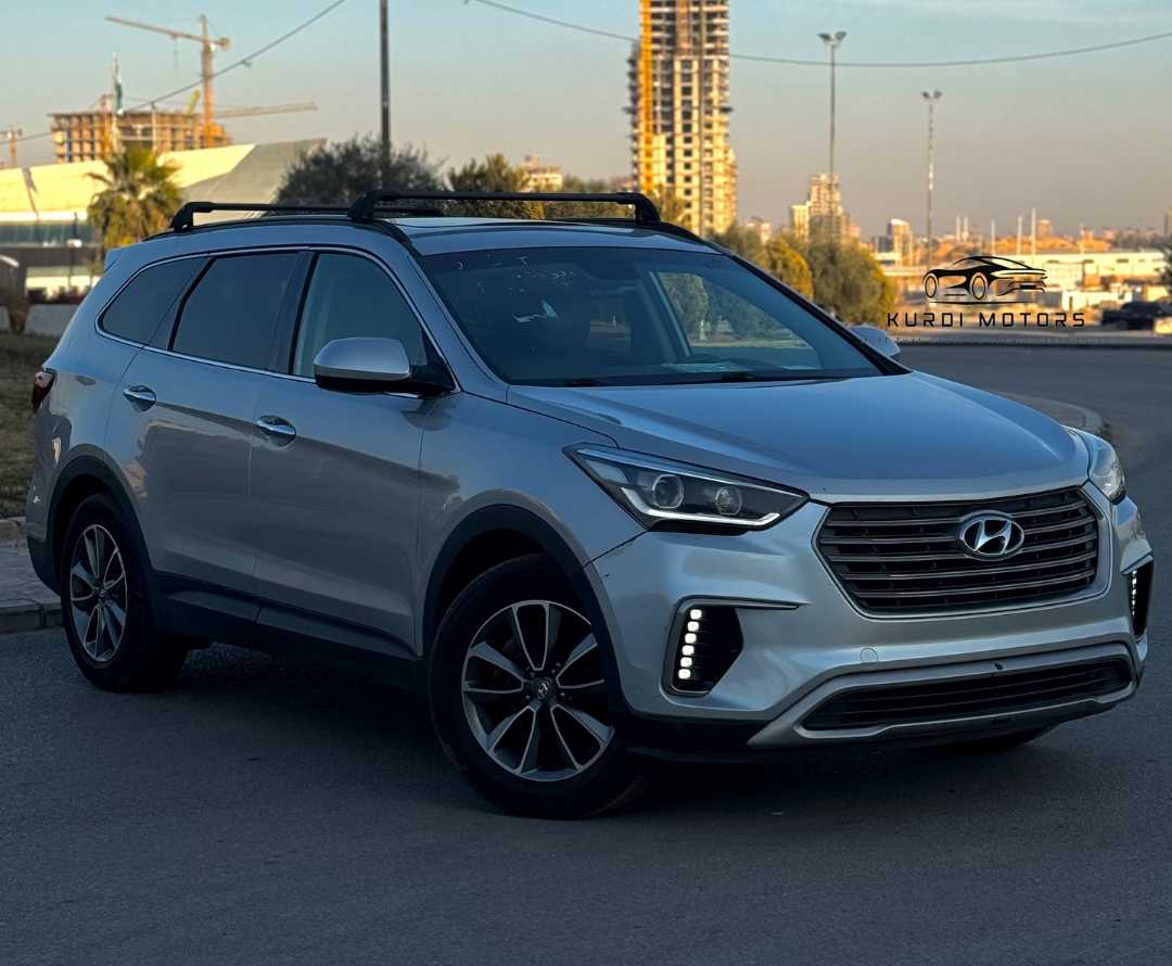 Car Image 2017 HYUNDAI SANTA FE 