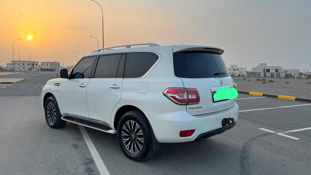 Car Image 2014 NISSAN PATROL SE
