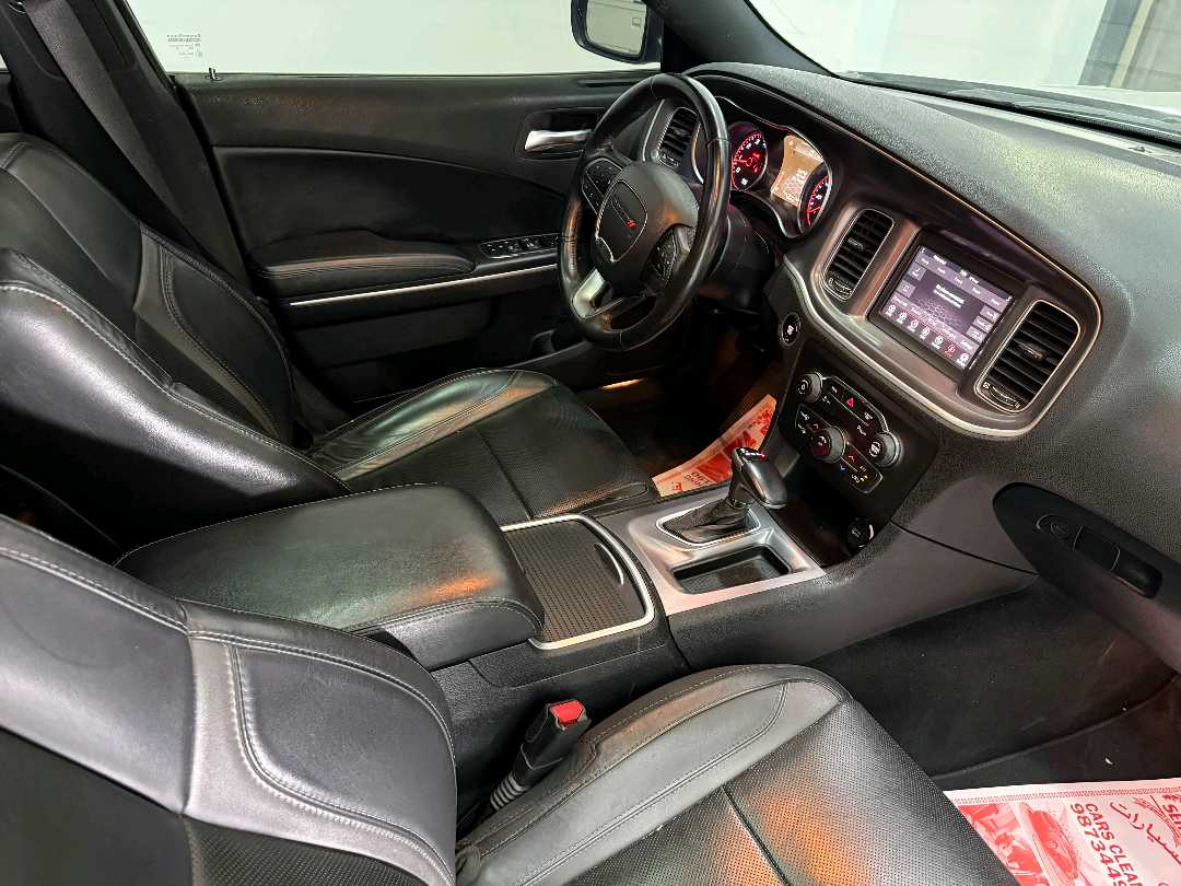 Car Image 2020 DODGE CHARGER SXT