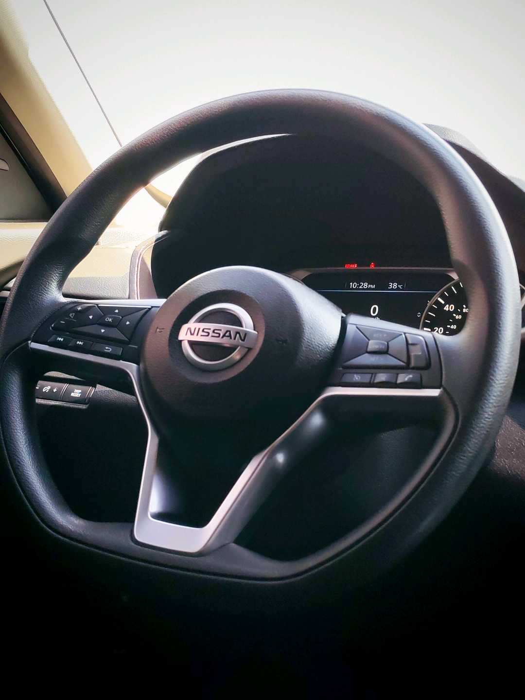 Car Image 2021 NISSAN ALTIMA SV