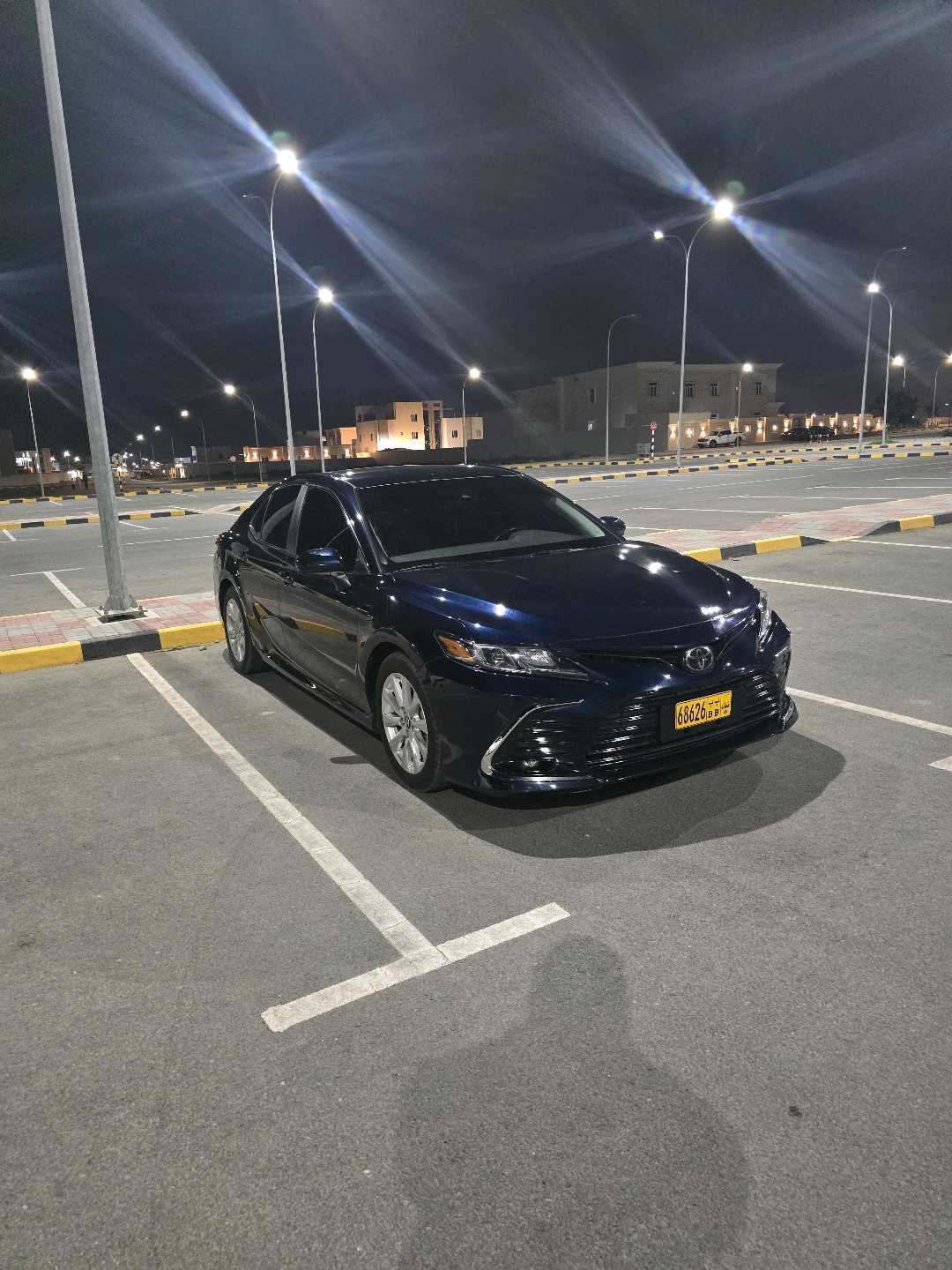 Car Image 2018 TOYOTA CAMRY LE