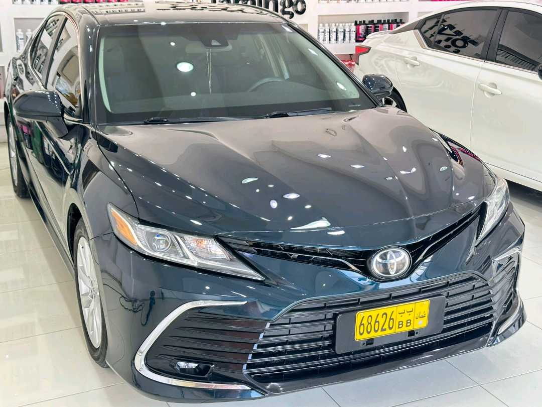 Car Image 2018 TOYOTA CAMRY LE