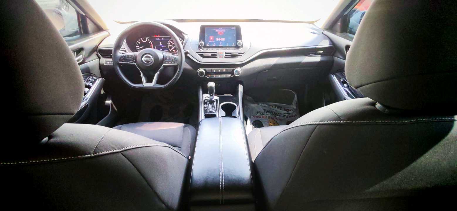 Car Image 2021 NISSAN ALTIMA SV