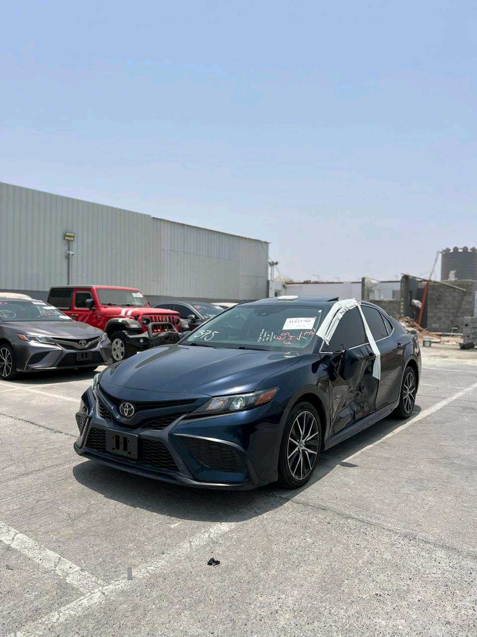 Car Image 2021 TOYOTA CAMRY SE