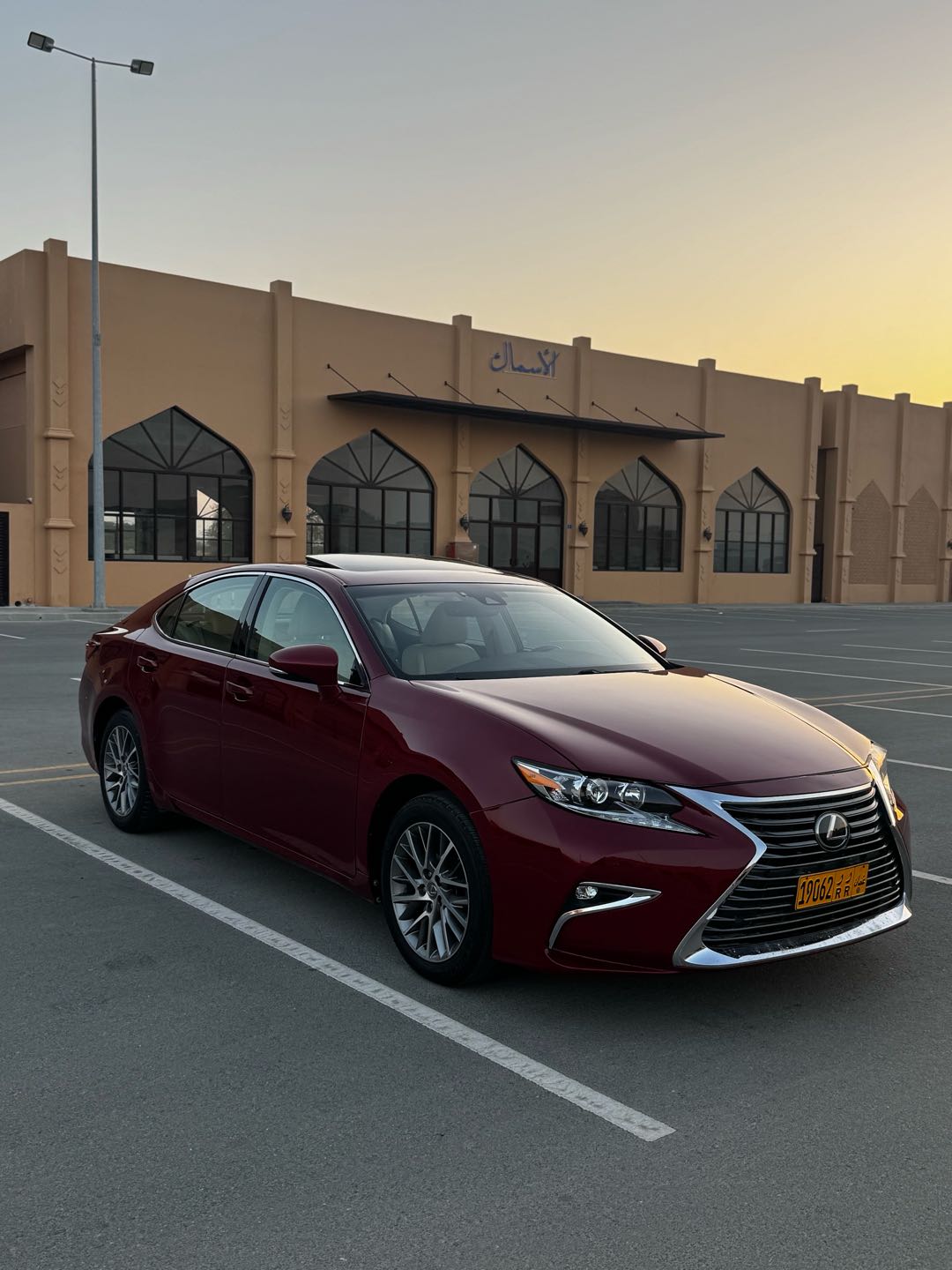 Car Image 2018 LEXUS ES 350