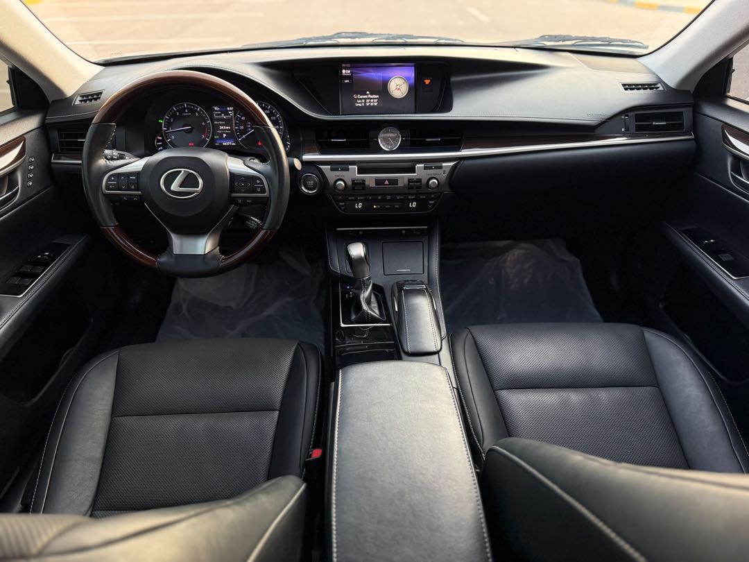 Car Image 2018 LEXUS ES 350