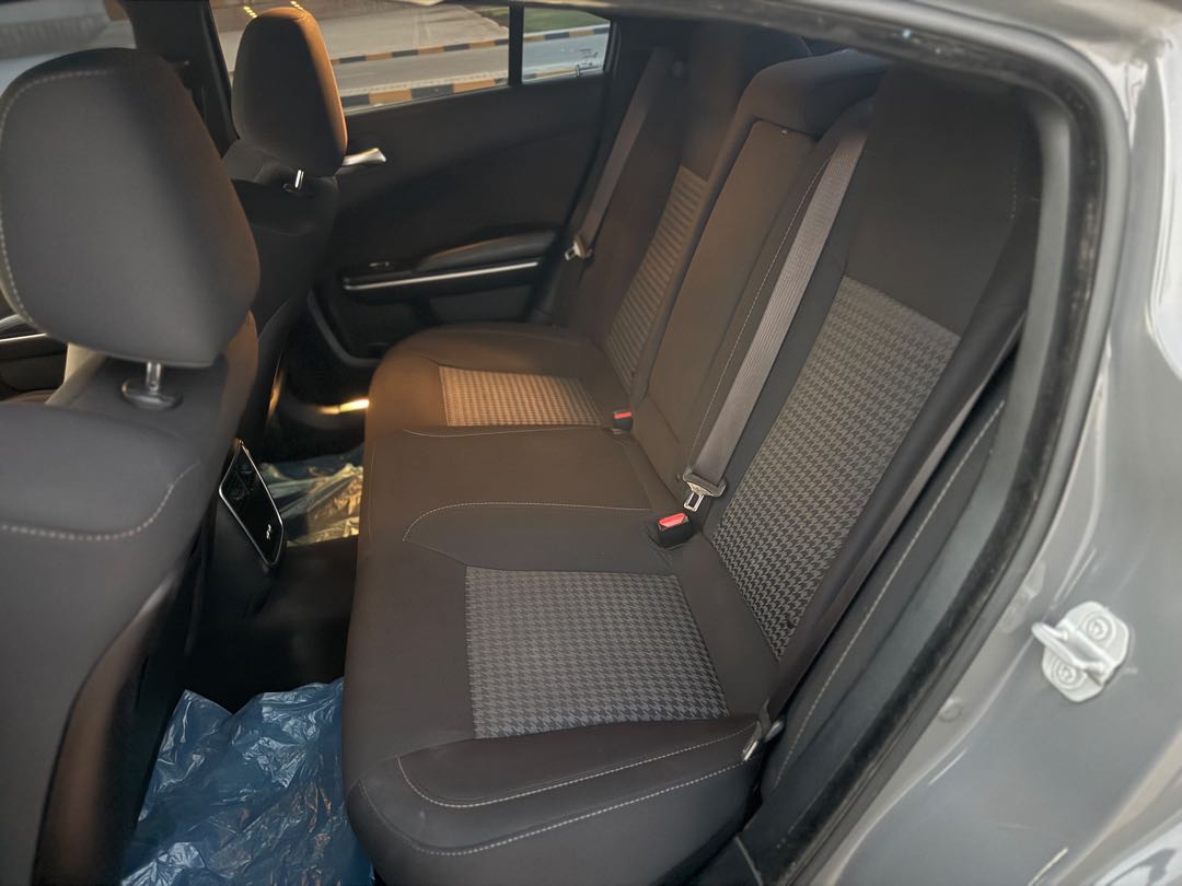 Car Image 2019 DODGE CHARGER SXT