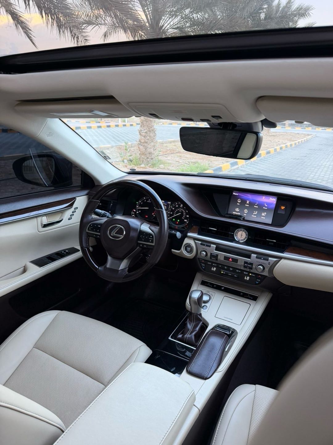 Car Image 2018 LEXUS ES 350