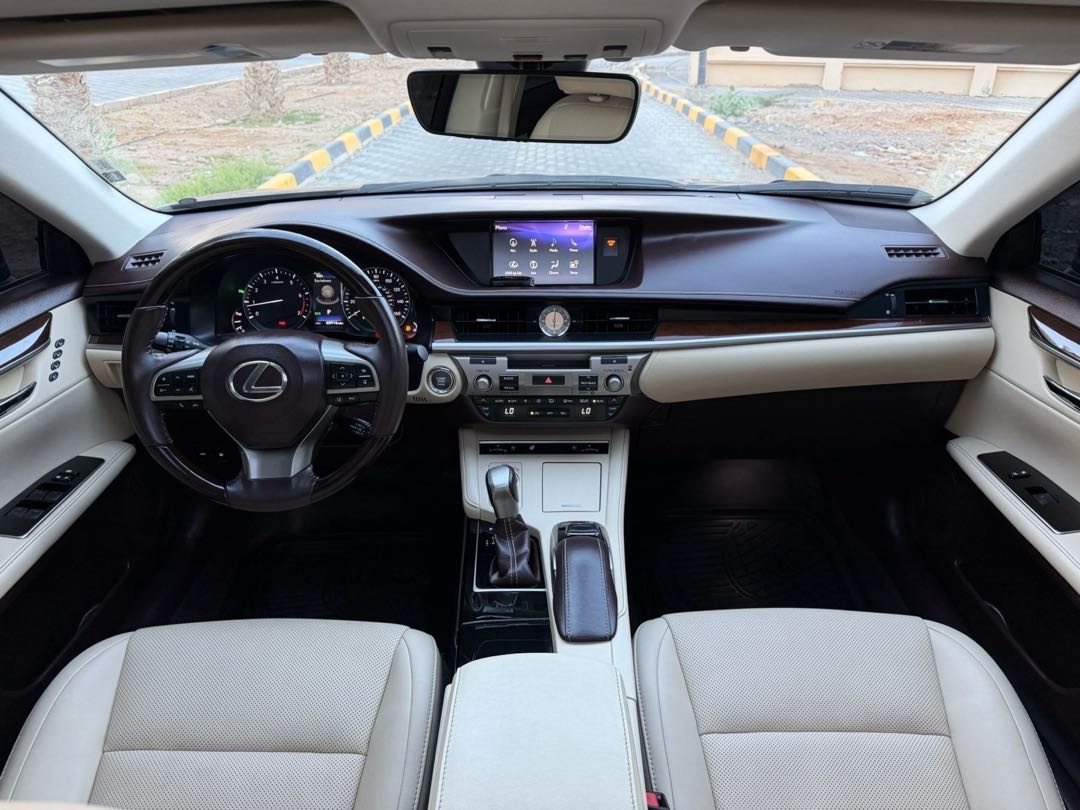Car Image 2018 LEXUS ES 350