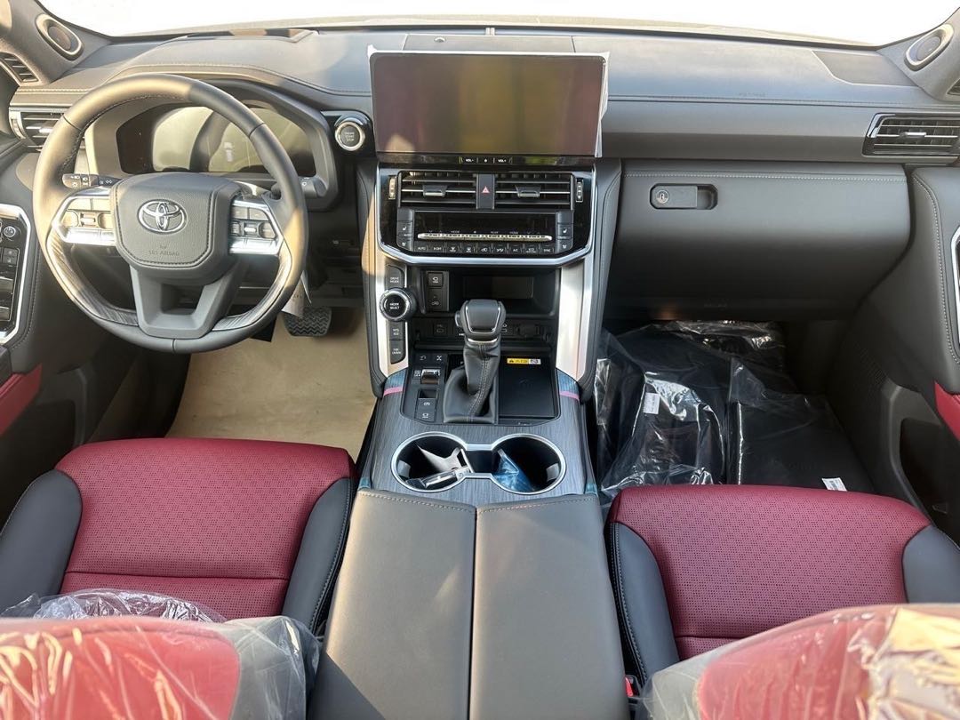 Car Image 2026 TOYOTA LAND CRUISER VX.R