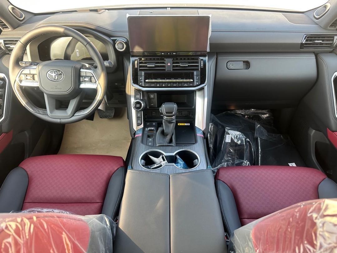 Car Image 2026 TOYOTA LAND CRUISER VX.R