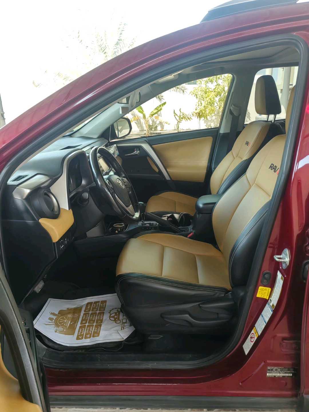 Car Image 2018 TOYOTA RAV4 XLE