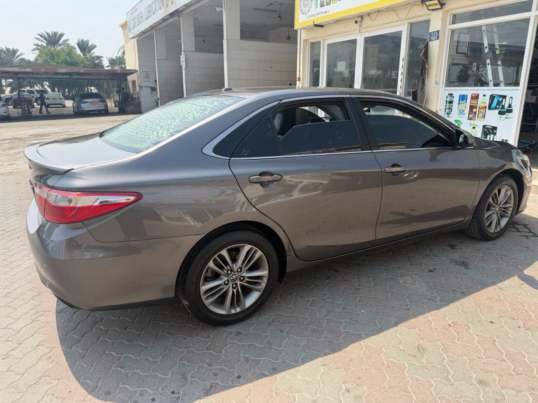Car Image 2016 TOYOTA CAMRY SE