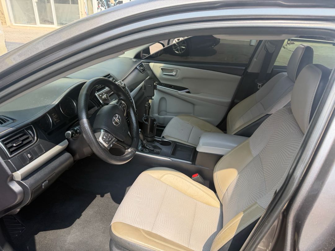 Car Image 2016 TOYOTA CAMRY SE