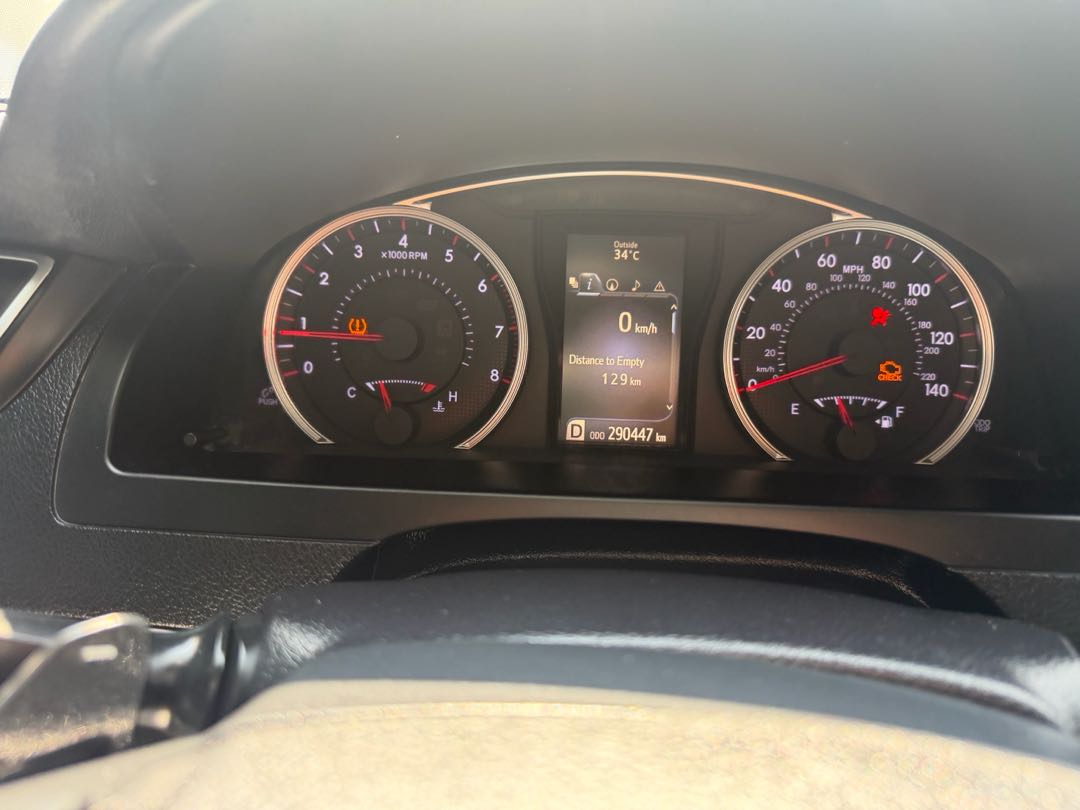 Car Image 2016 TOYOTA CAMRY SE