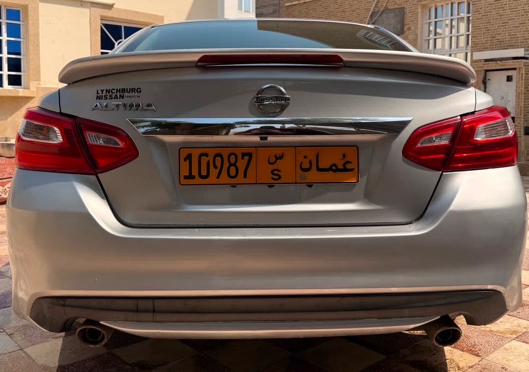 Car Image 2017 NISSAN ALTIMA SV