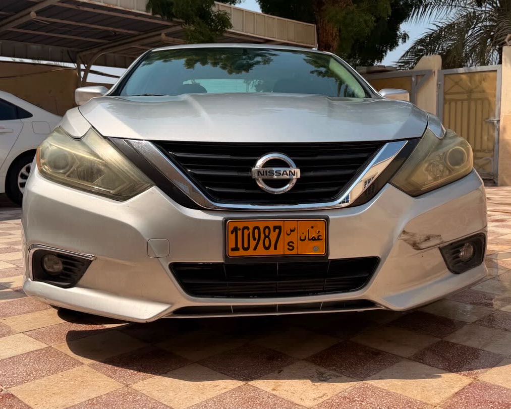 Car Image 2017 NISSAN ALTIMA SV
