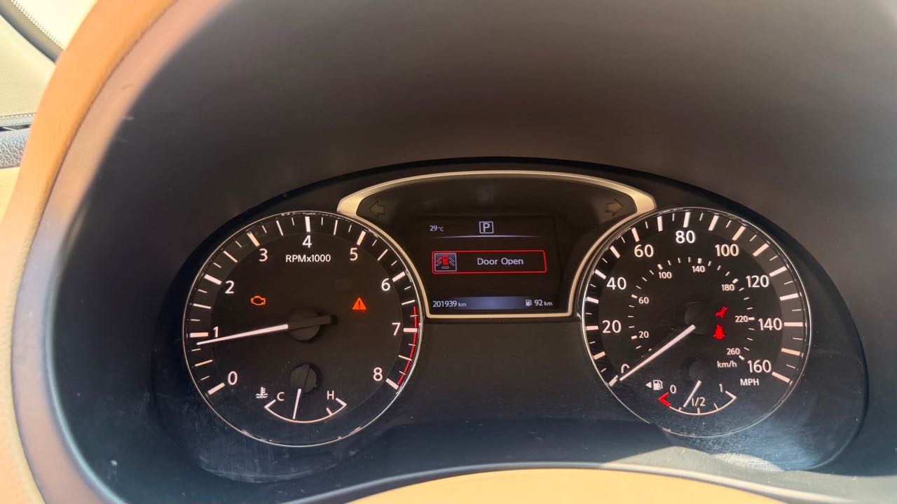 Car Image 2017 NISSAN ALTIMA SV