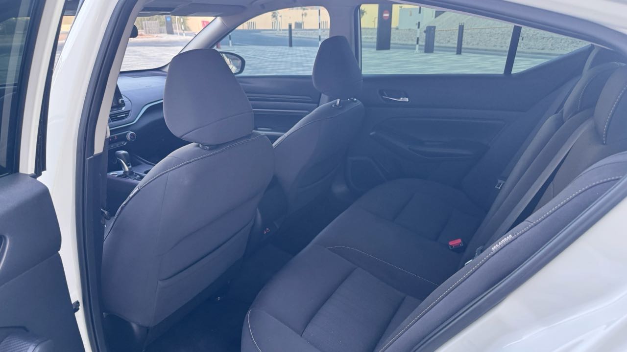 Car Image 2019 NISSAN ALTIMA SV