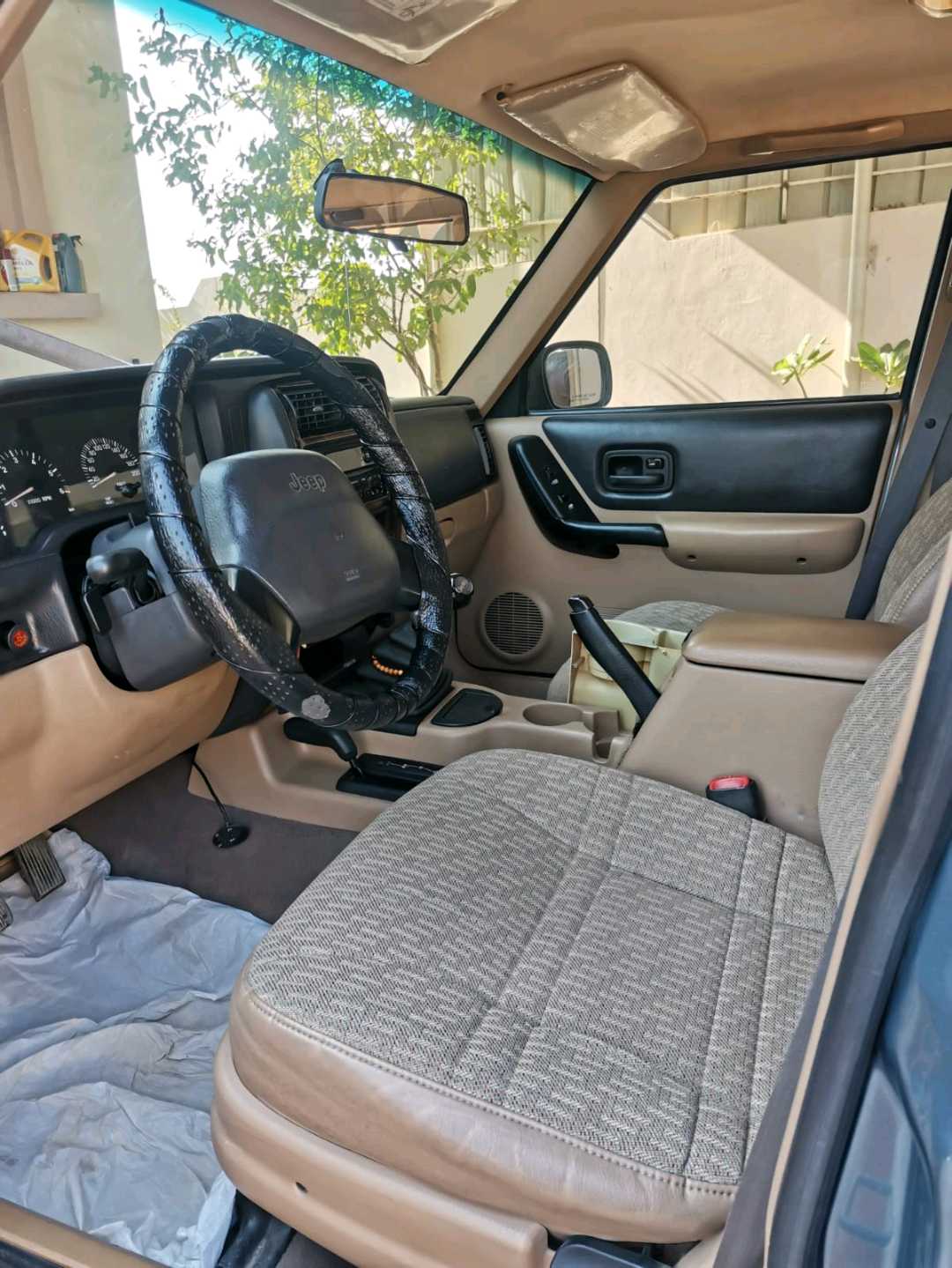 Car Image 1999 JEEP CHEROKEE 