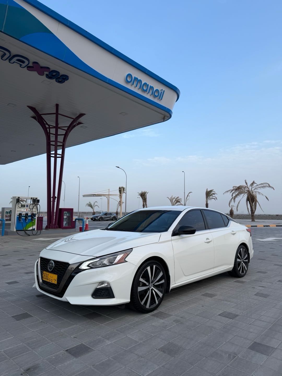 Car Image 2019 NISSAN ALTIMA SR