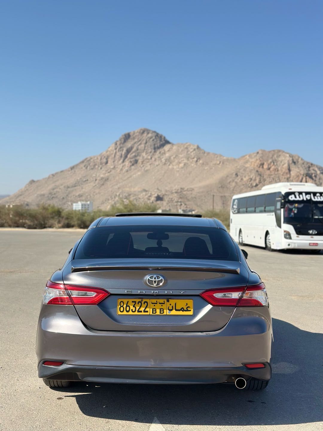 Car Image 2018 TOYOTA CAMRY LE