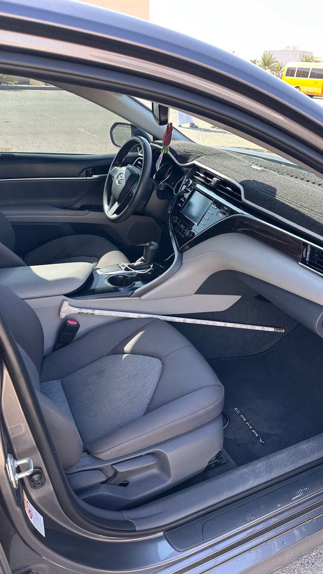 Car Image 2018 TOYOTA CAMRY LE
