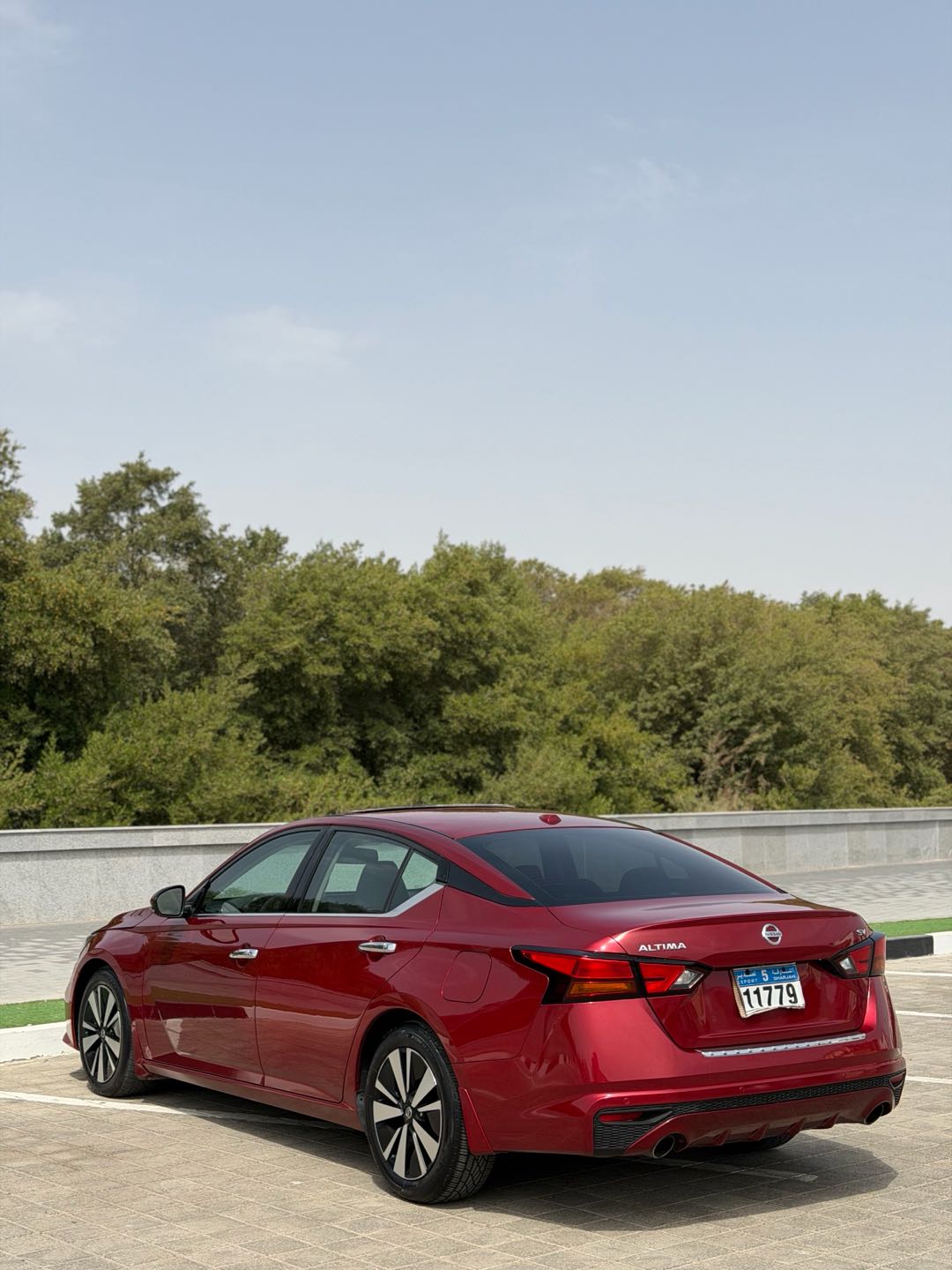 Car Image 2019 NISSAN ALTIMA SV