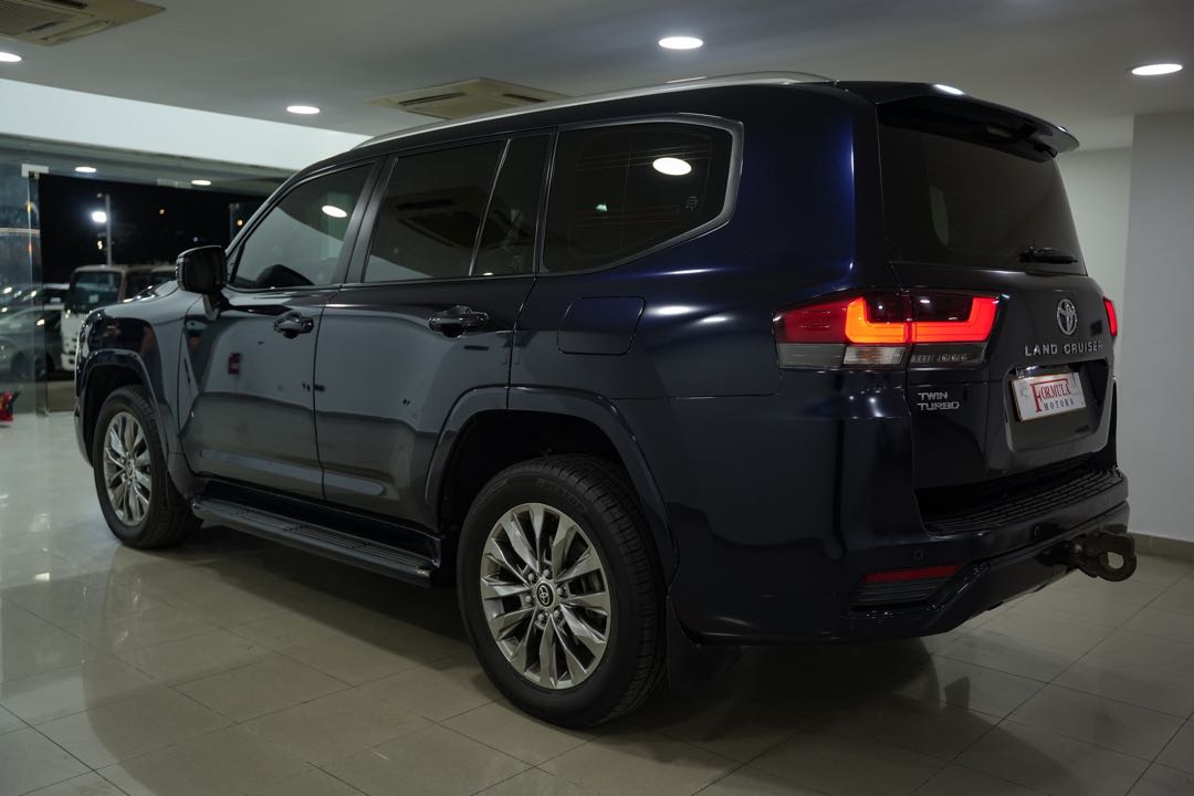 Car Image 2022 TOYOTA LAND CRUISER GX.R