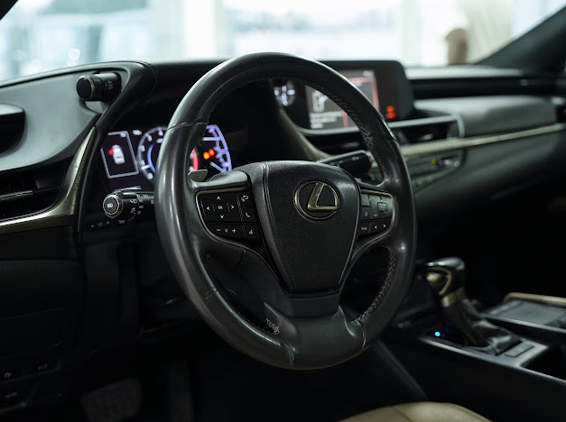 Car Image 2019 LEXUS ES 350