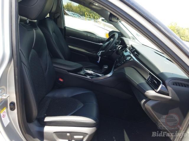 Car Image 2019 TOYOTA CAMRY XSE