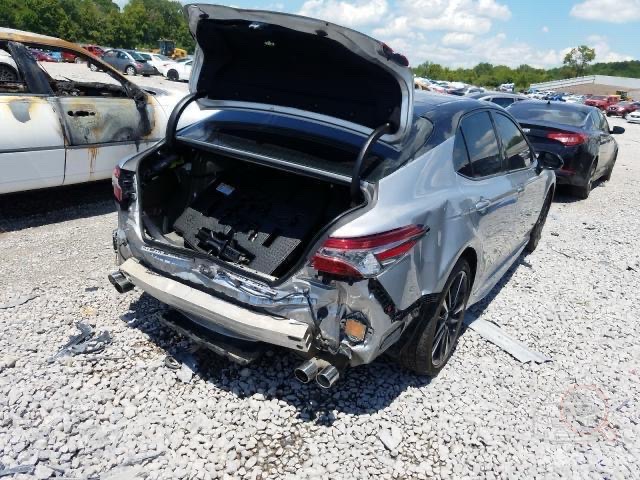 Car Image 2019 TOYOTA CAMRY XSE