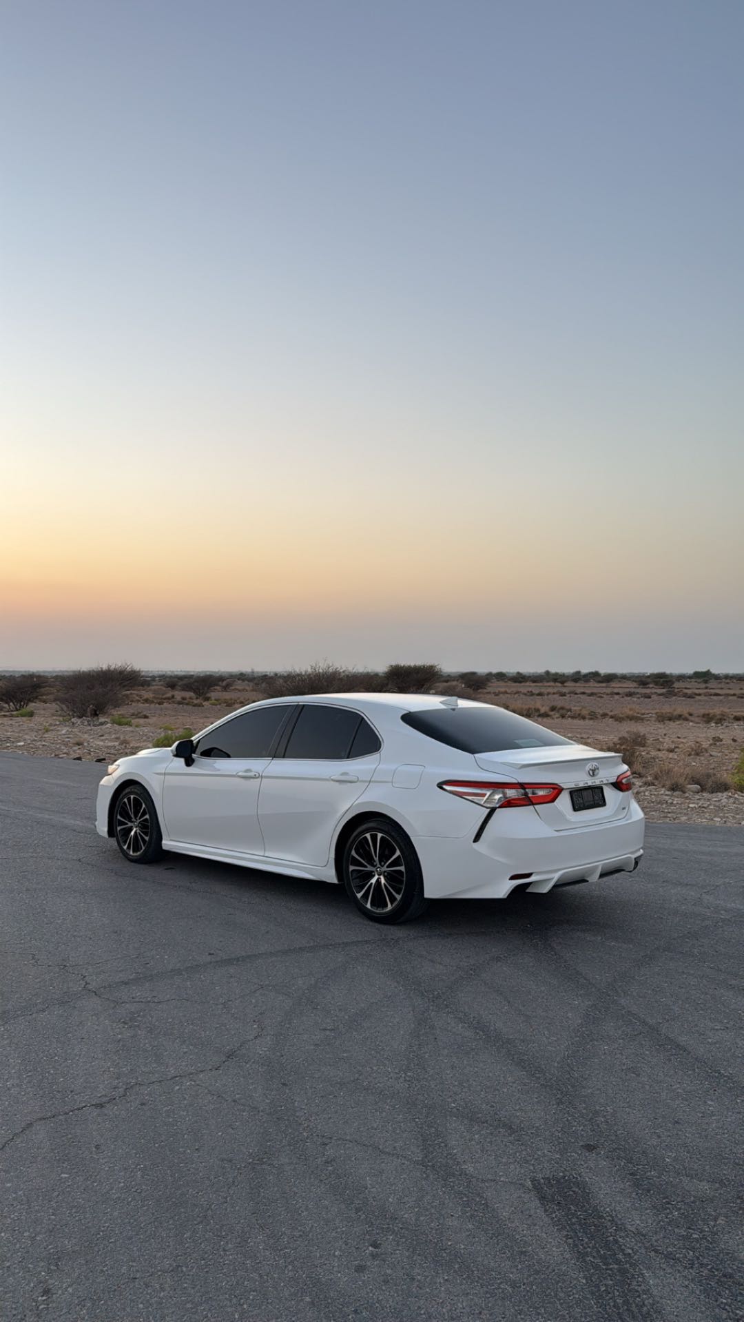 Car Image 2020 TOYOTA CAMRY SE
