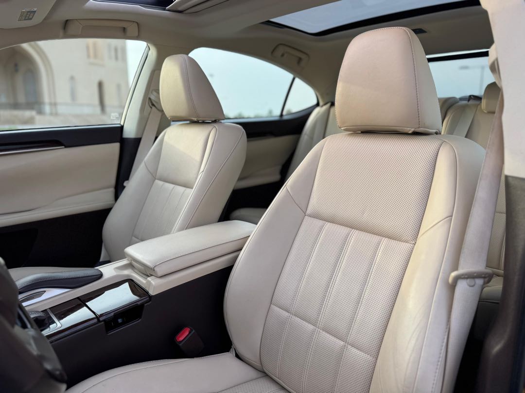 Car Image 2018 LEXUS ES 350