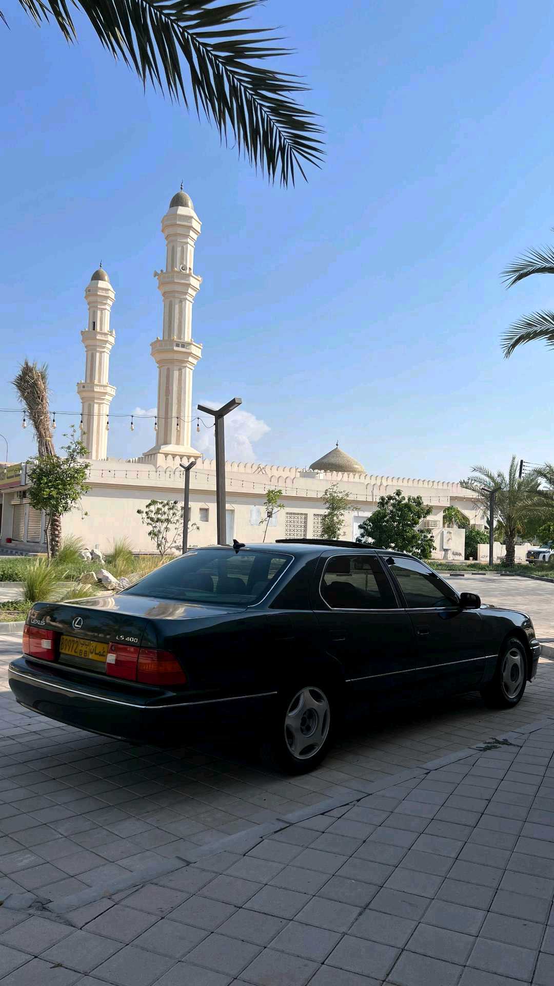 Car Image 1998 LEXUS LS 400