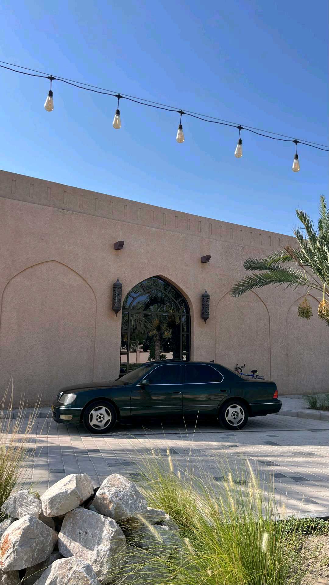 Car Image 1998 LEXUS LS 400