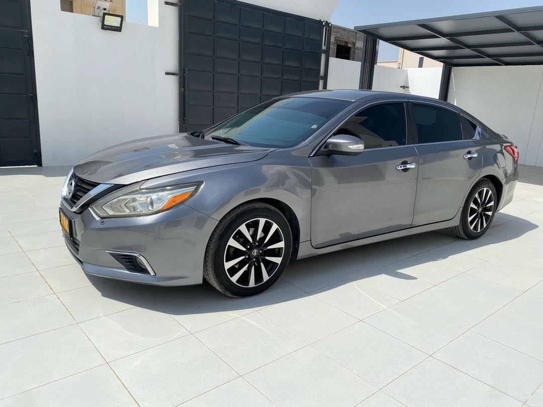 Car Image 2018 NISSAN ALTIMA SL