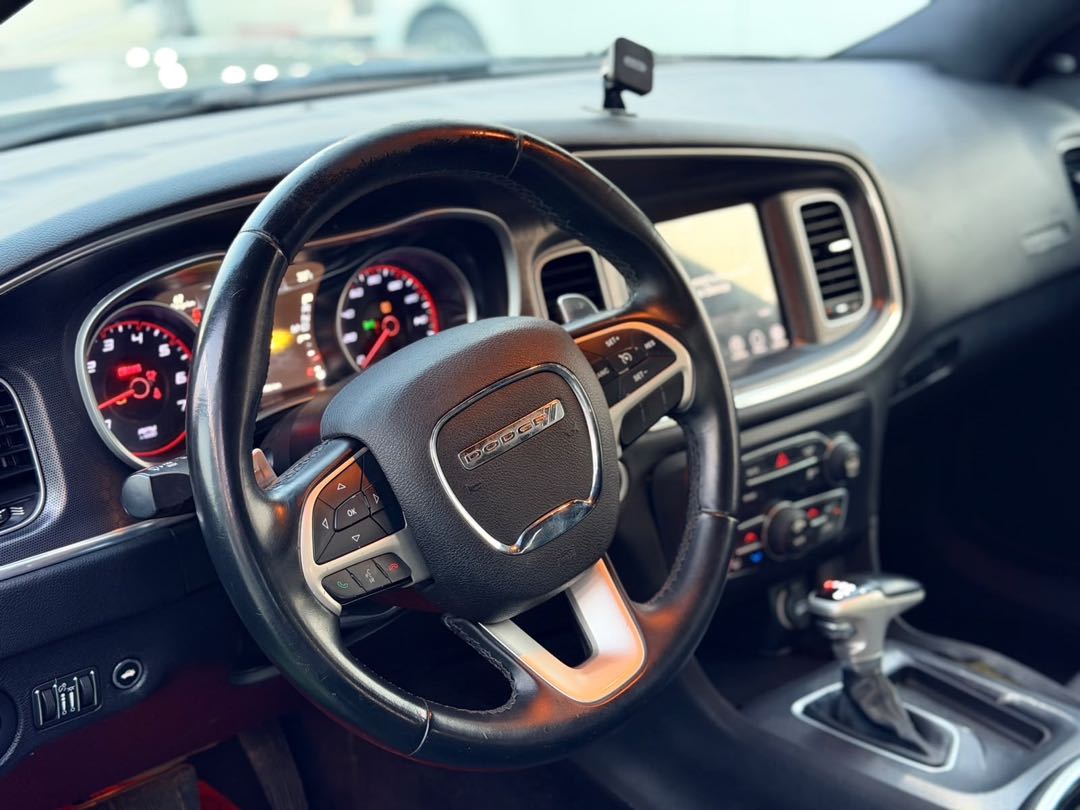 Car Image 2017 DODGE CHARGER R/T