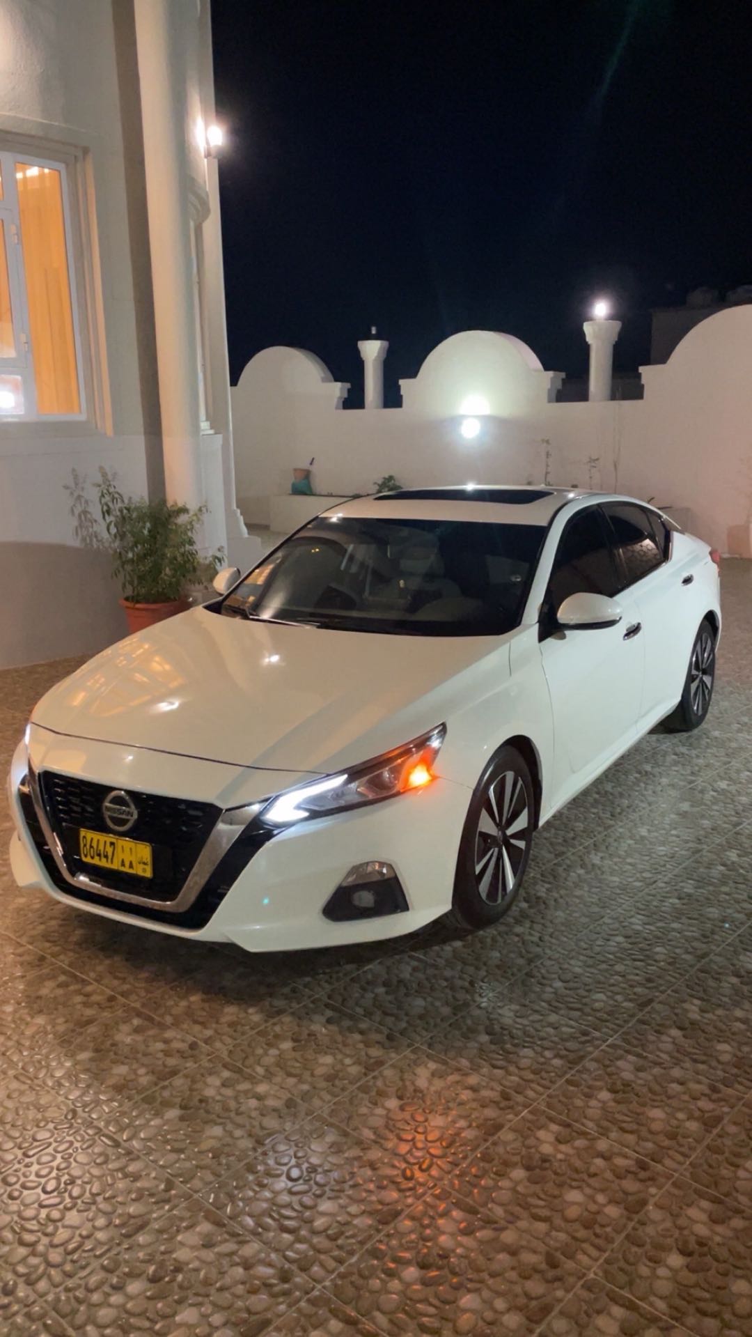 Car Image 2019 NISSAN ALTIMA SL